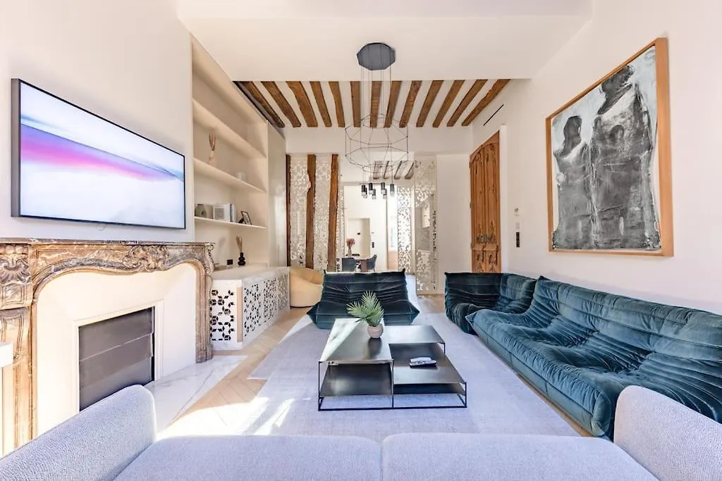 Chic 2-bedroom Haven *